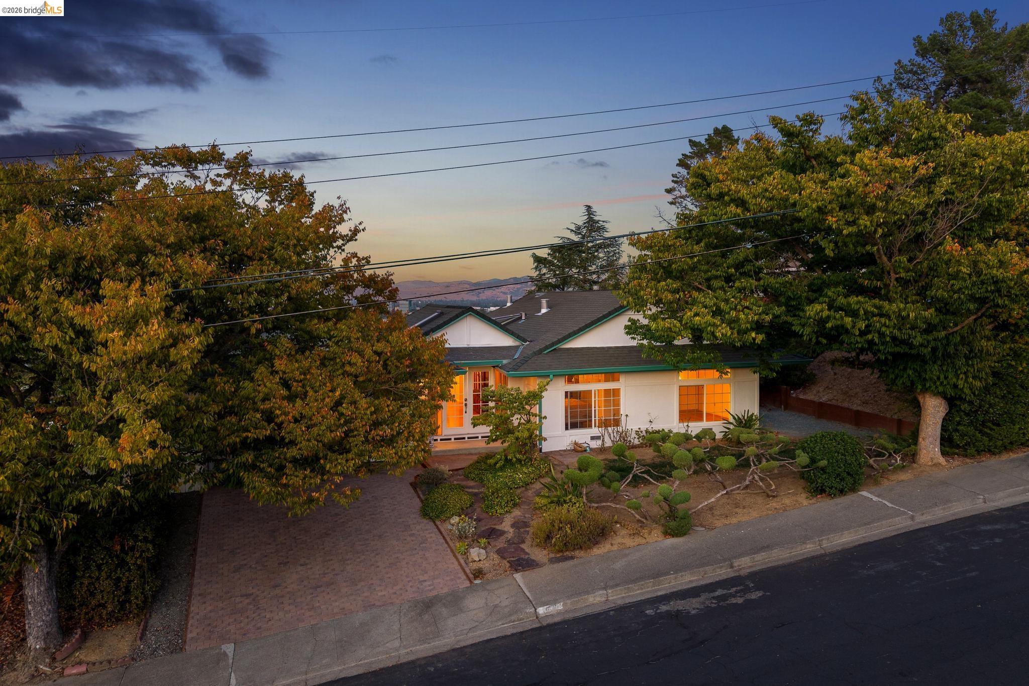 1540 Encanto Place