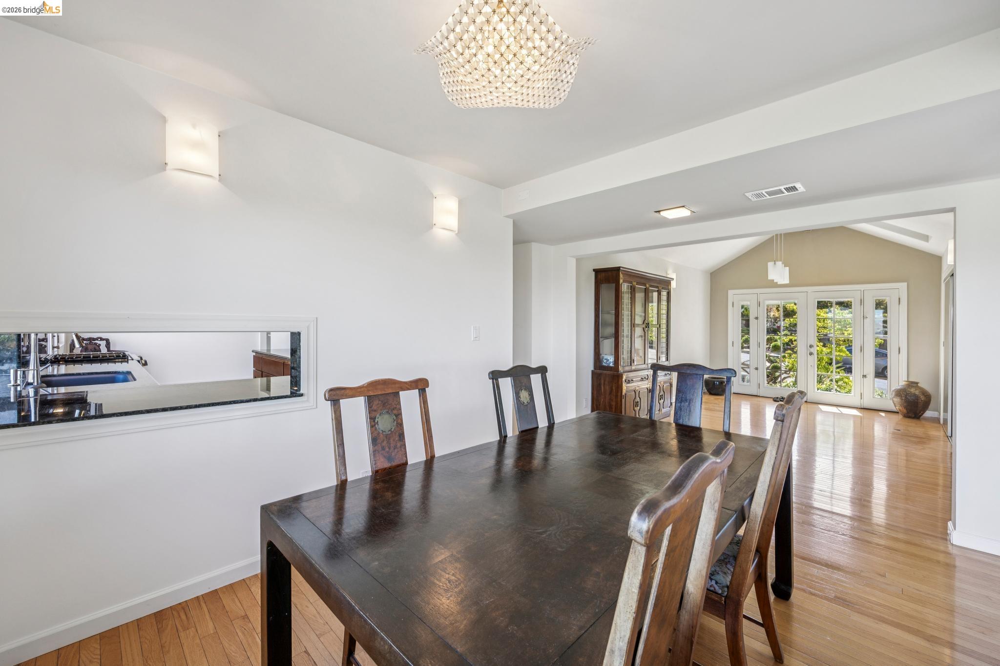 1540 Encanto Place