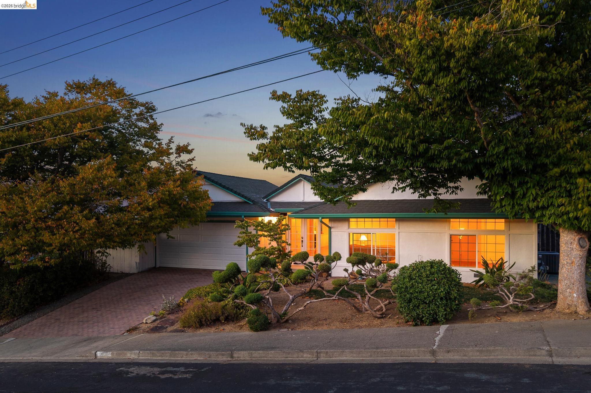1540 Encanto Place