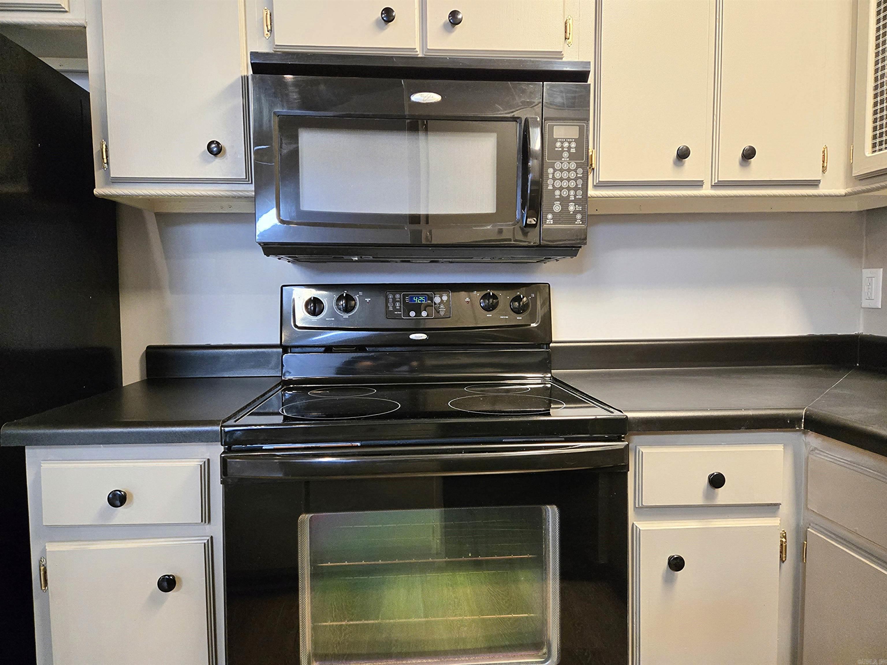 2715 Greenbriar Dr Apt B