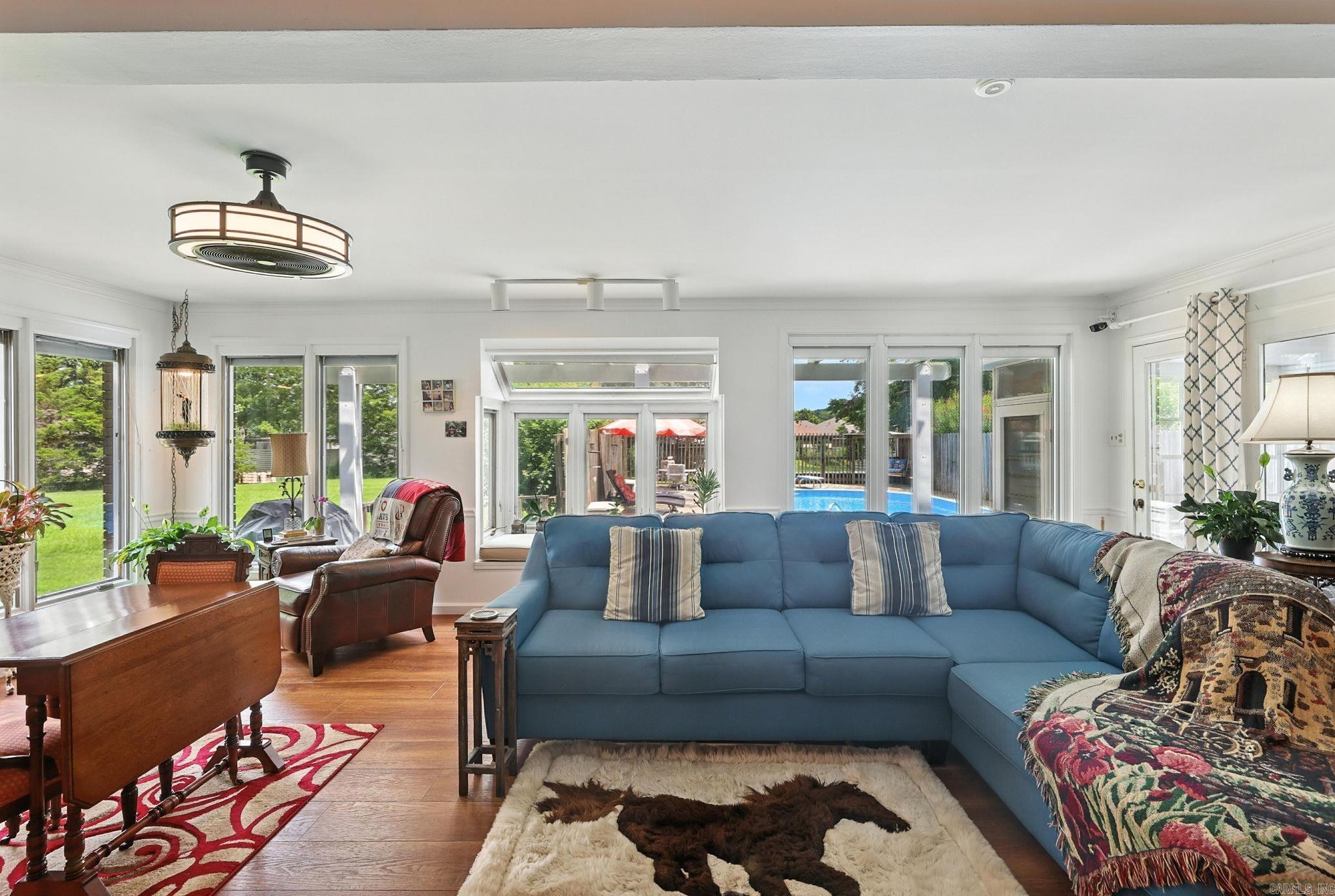 15808 Taylor Loop