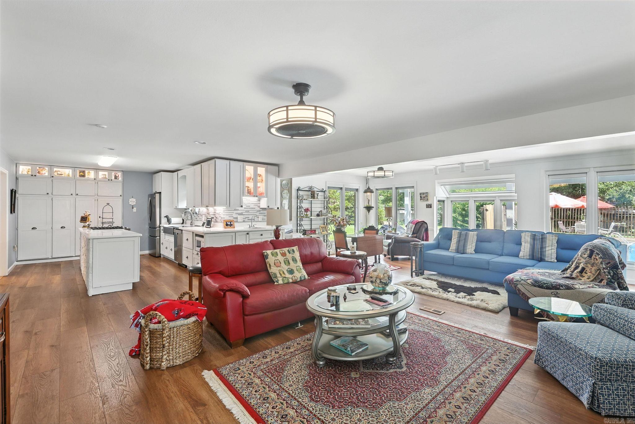 15808 Taylor Loop