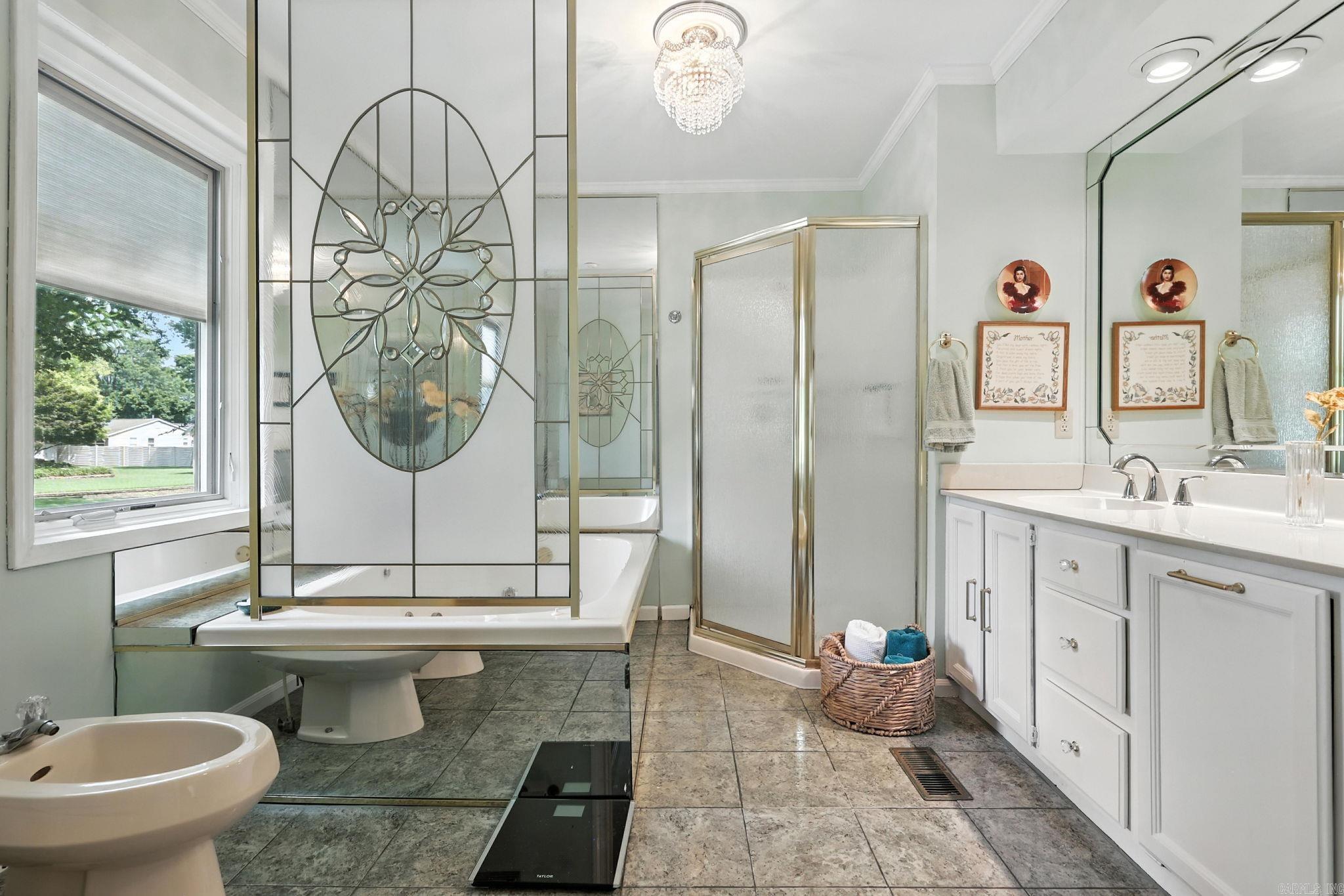 15808 Taylor Loop