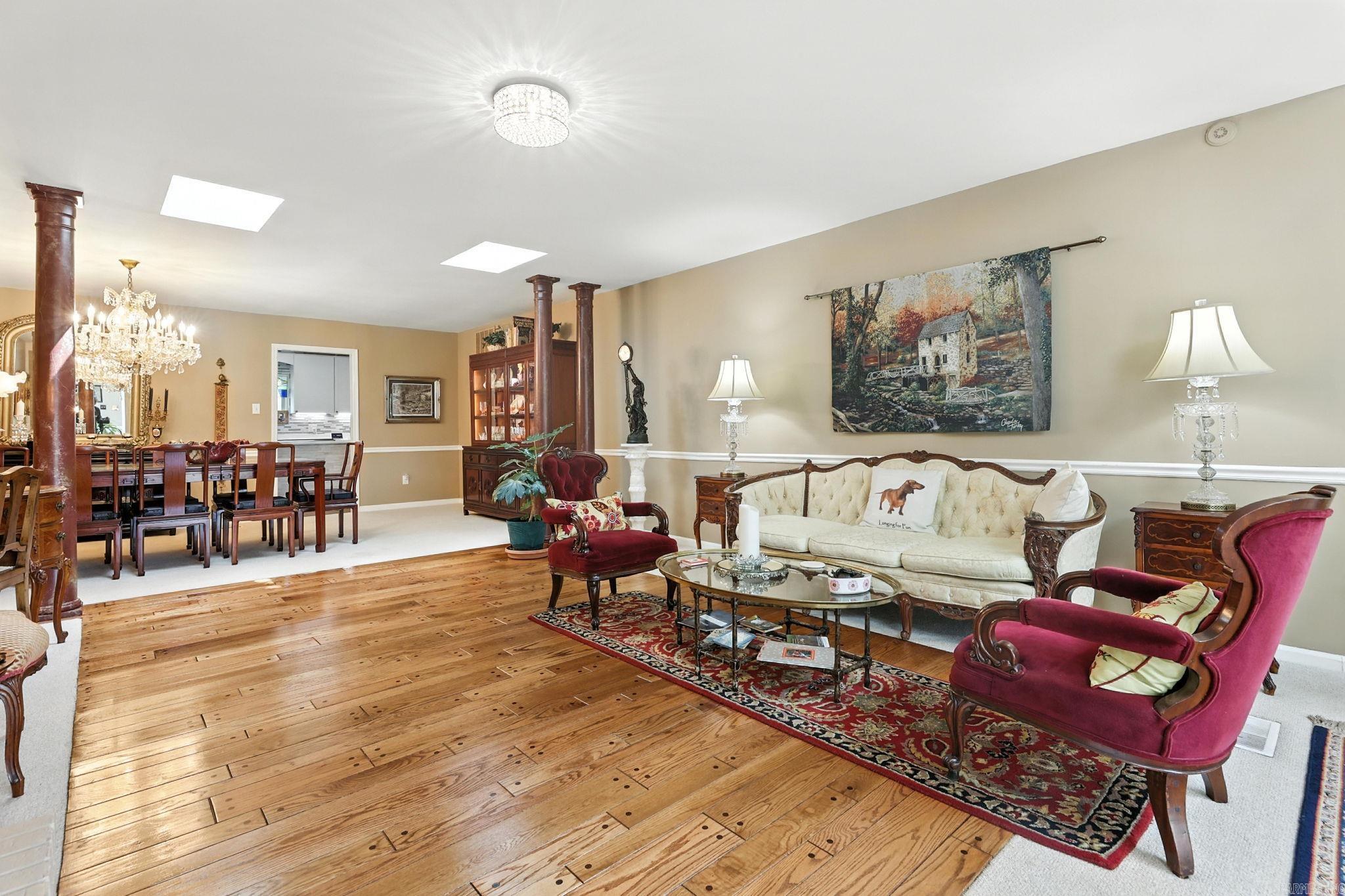 15808 Taylor Loop