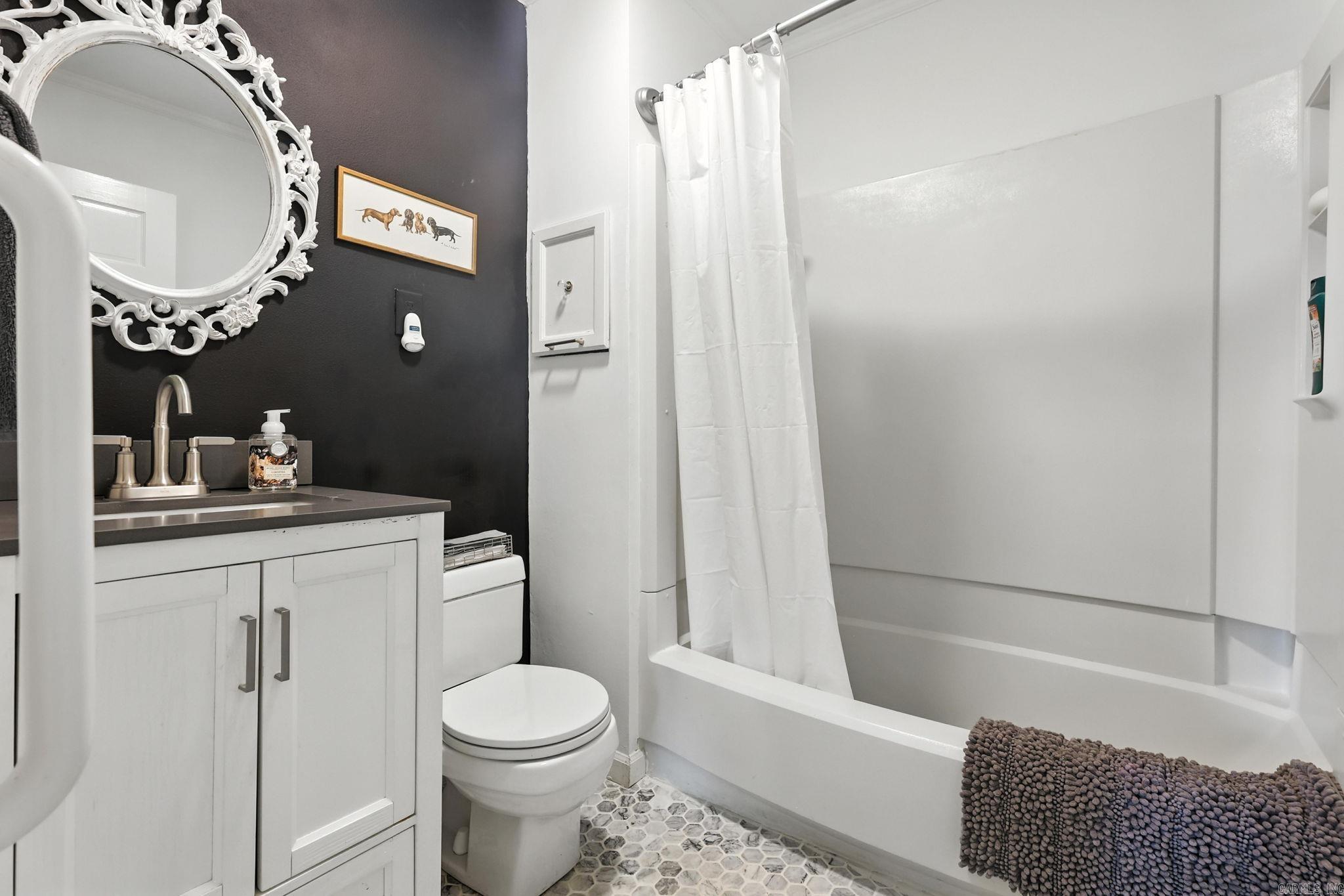 15808 Taylor Loop