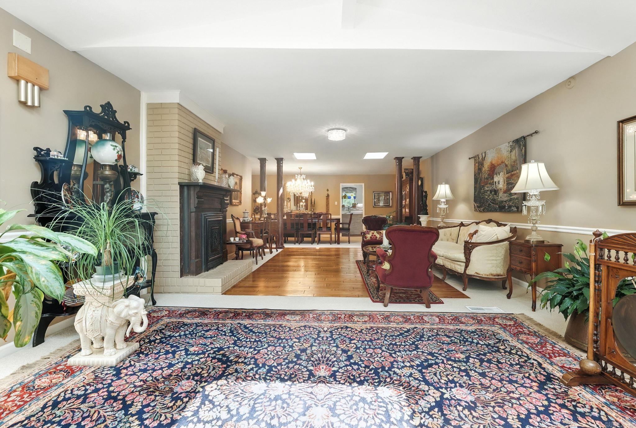 15808 Taylor Loop