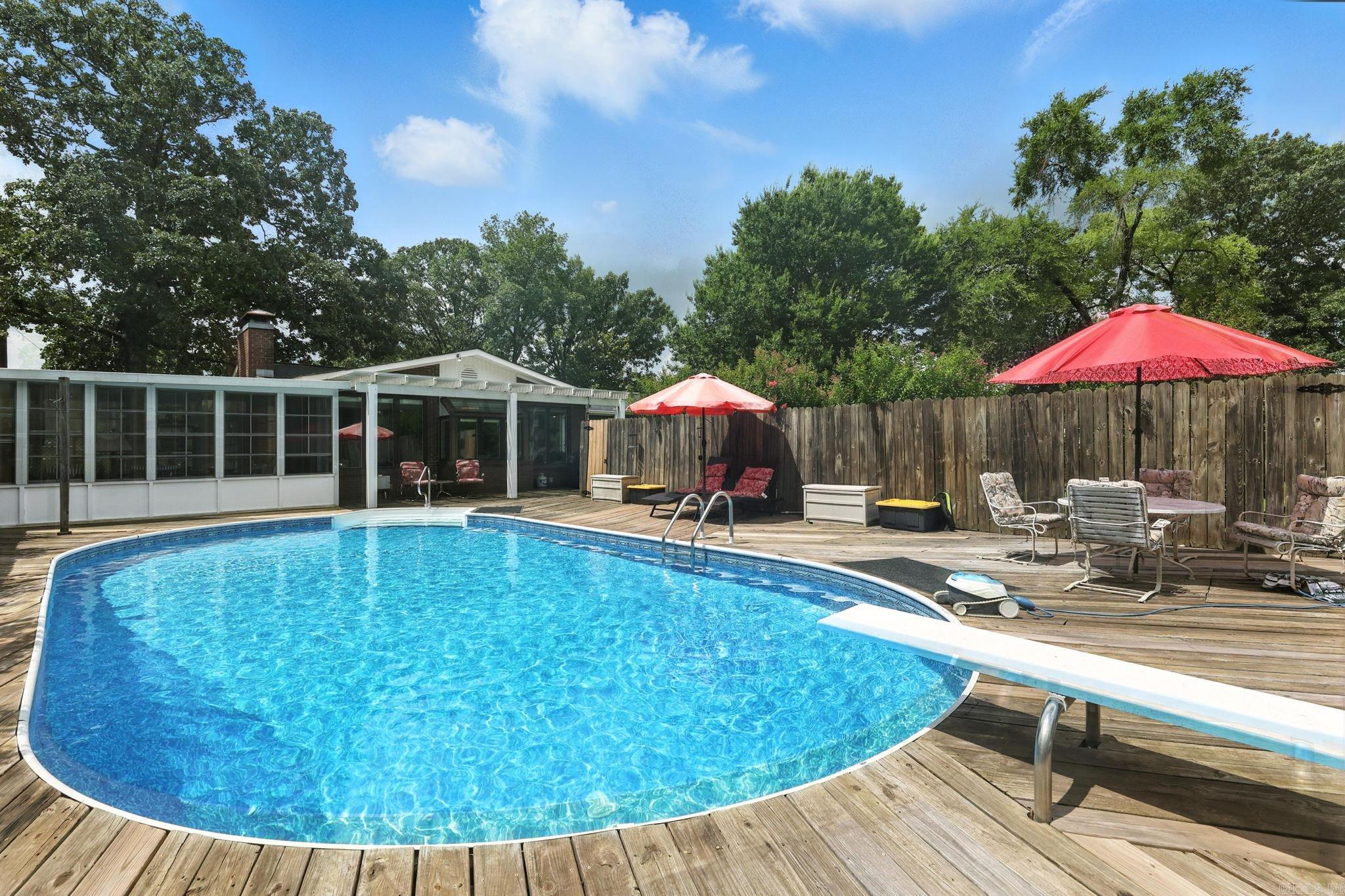 15808 Taylor Loop