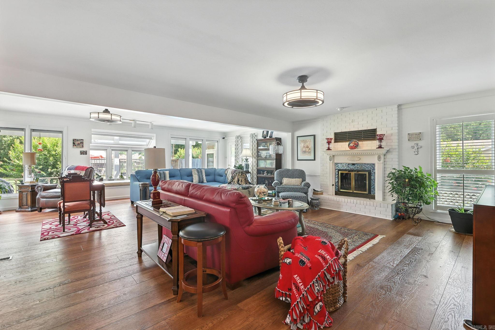 15808 Taylor Loop