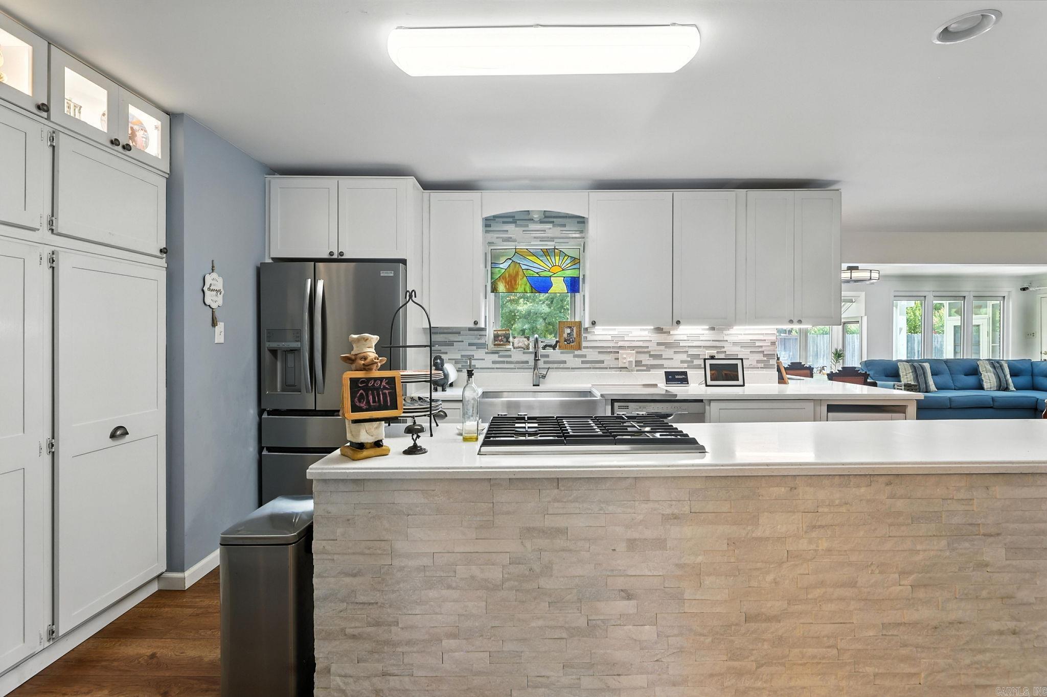 15808 Taylor Loop