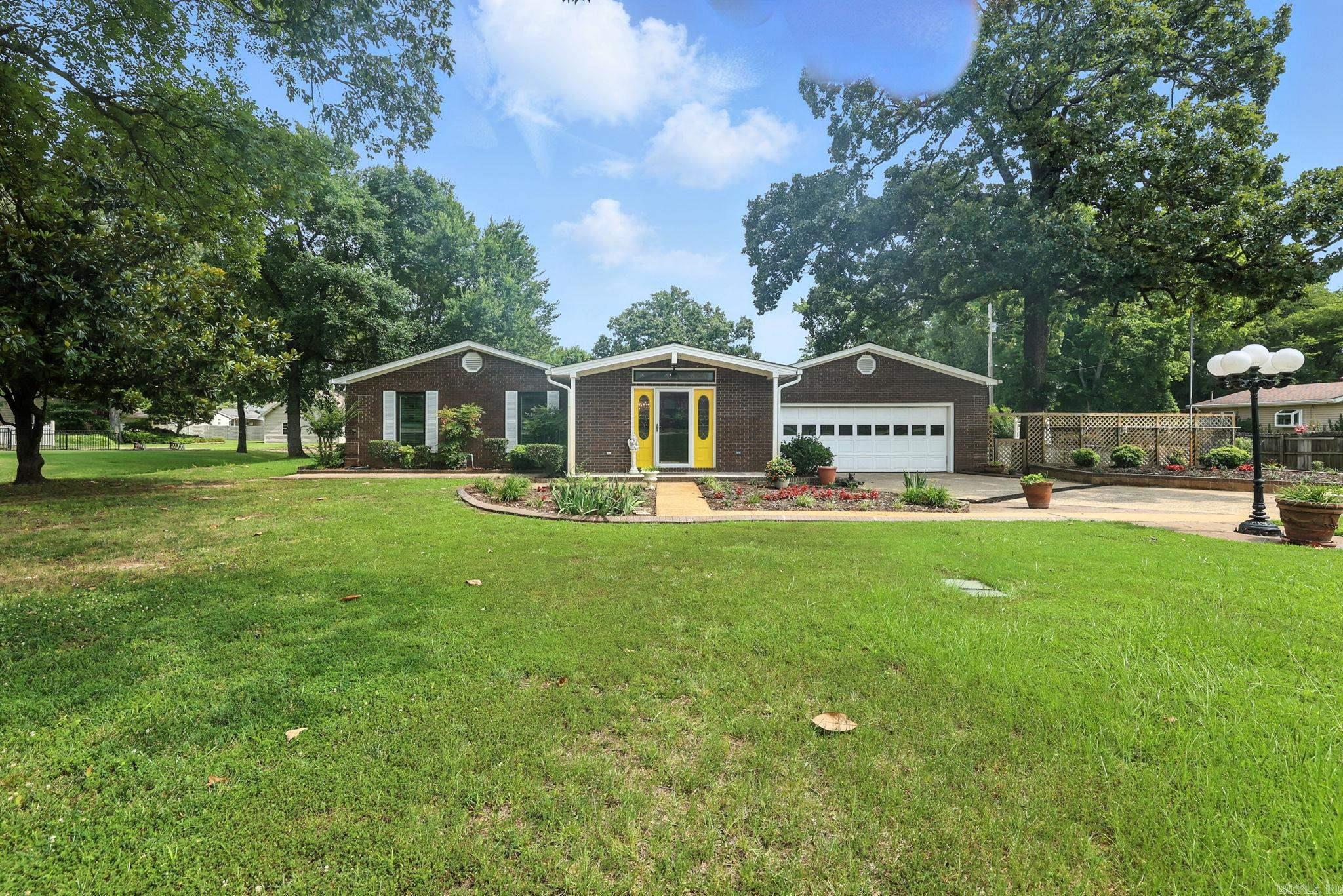 15808 Taylor Loop