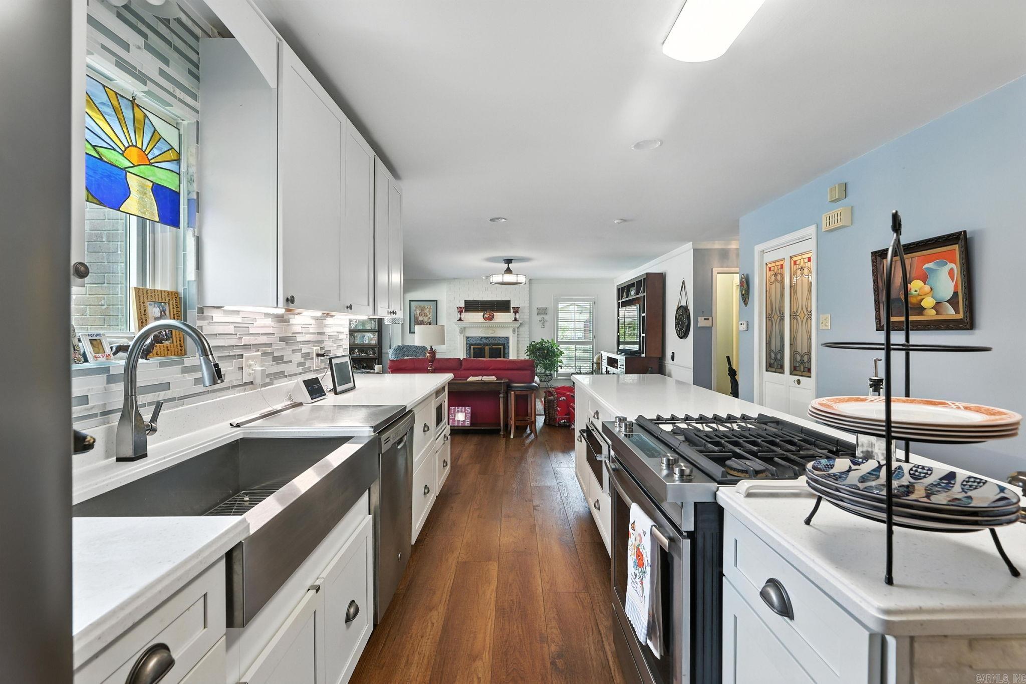 15808 Taylor Loop