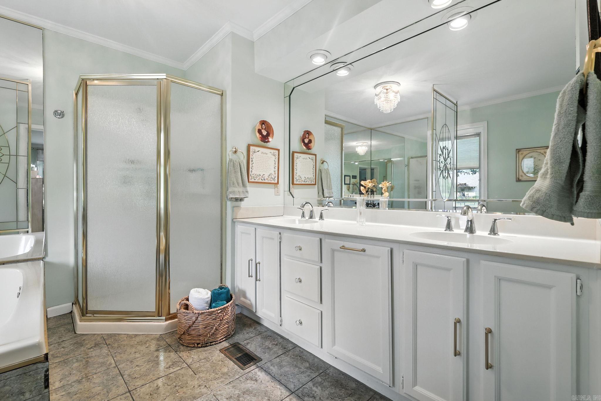 15808 Taylor Loop