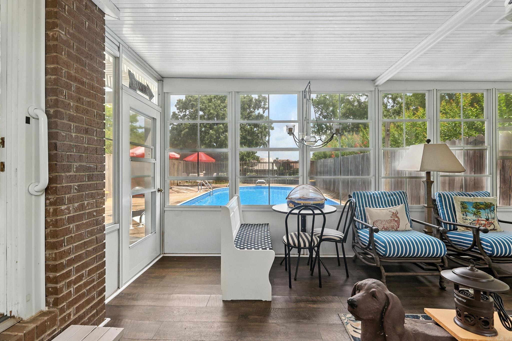 15808 Taylor Loop