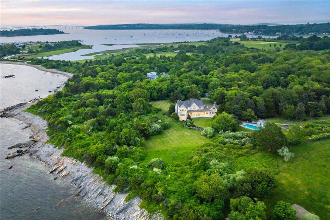 1003 Fort Getty Road