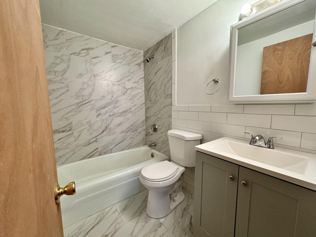 80 N Warren St # 7