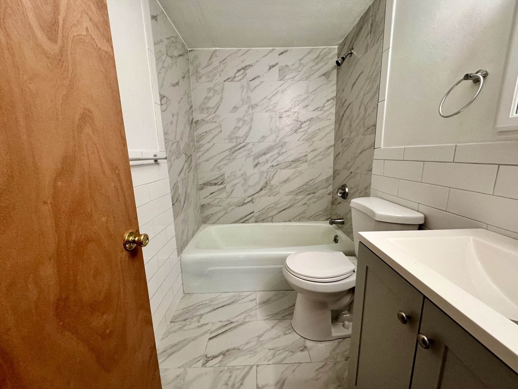 80 N Warren St # 7