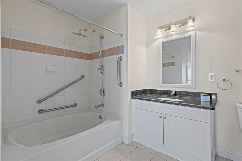 10 Seaport Dr # 2203