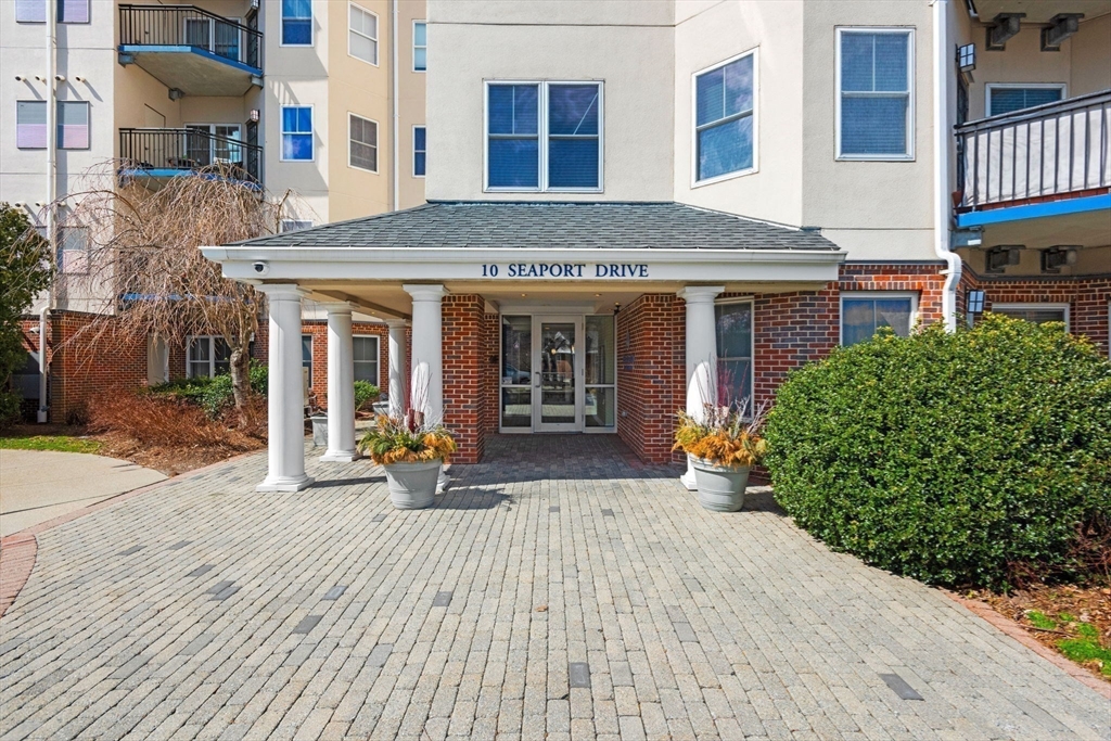 10 Seaport Dr # 2203