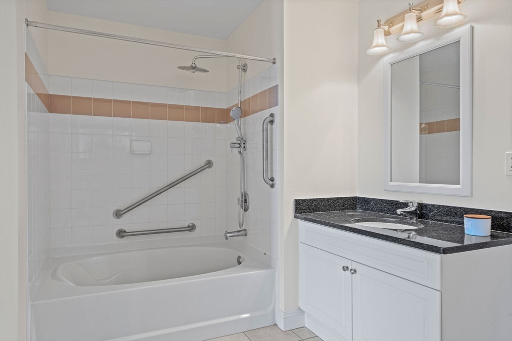 10 Seaport Dr # 2203