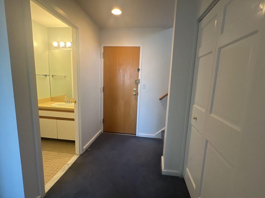 326-340 Franklin St # 700