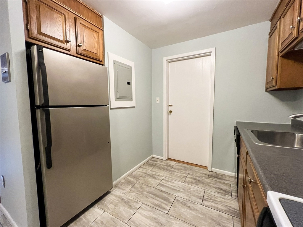 1 Albert Drive # 11