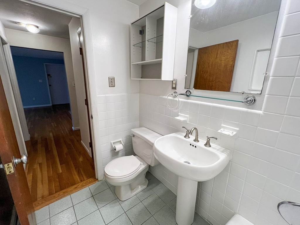 1 Albert Drive # 11