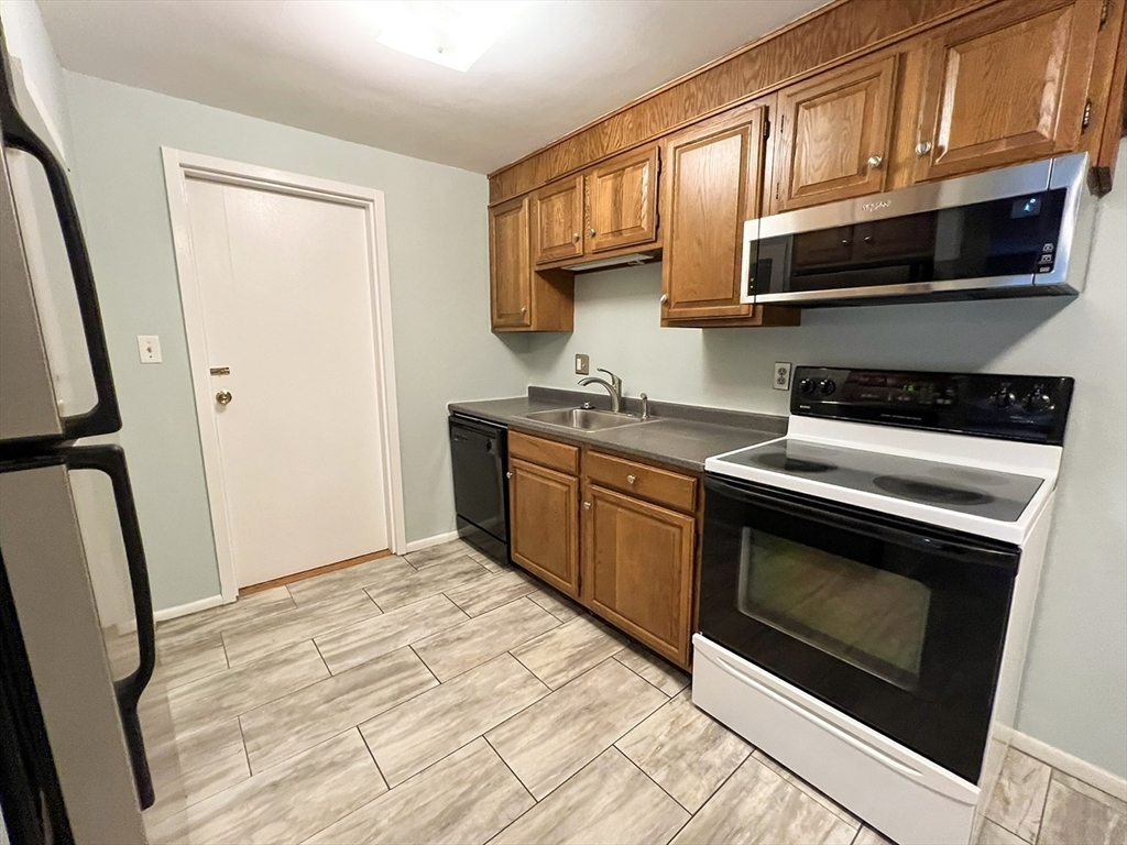 1 Albert Drive # 11