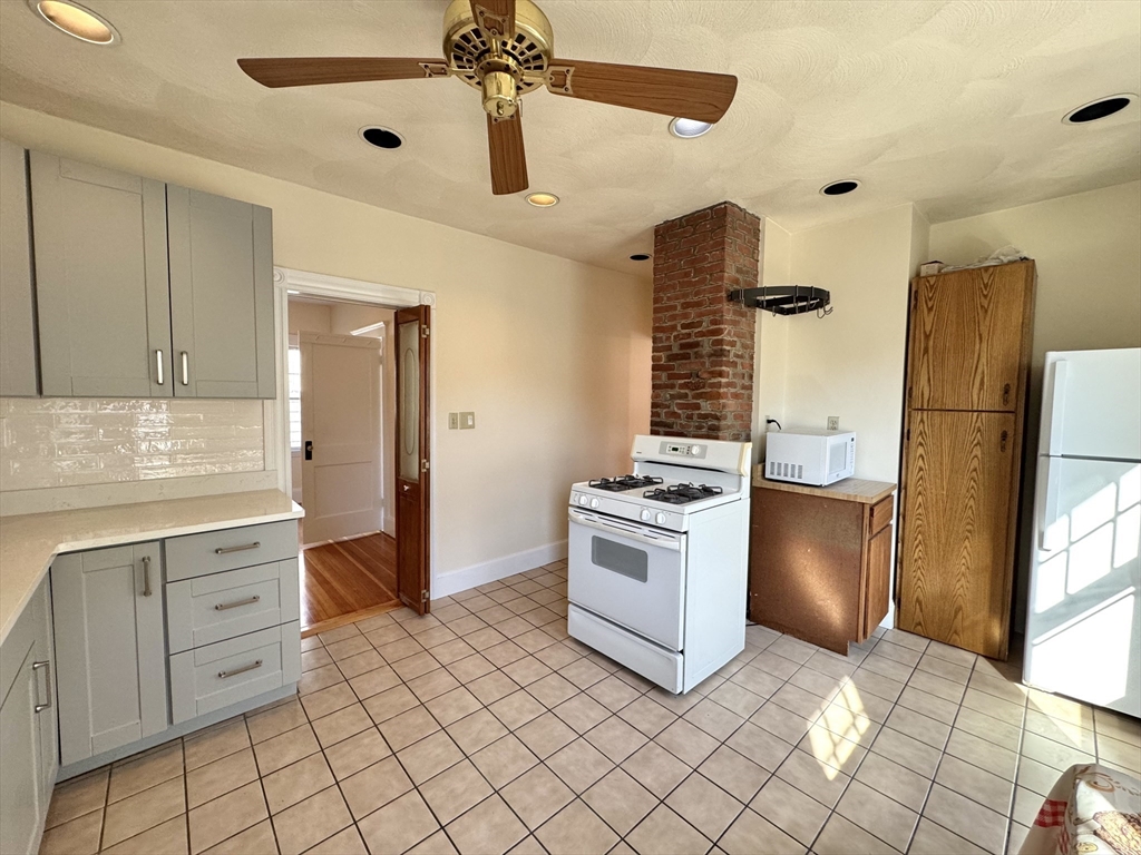 44 Peirce St # 2
