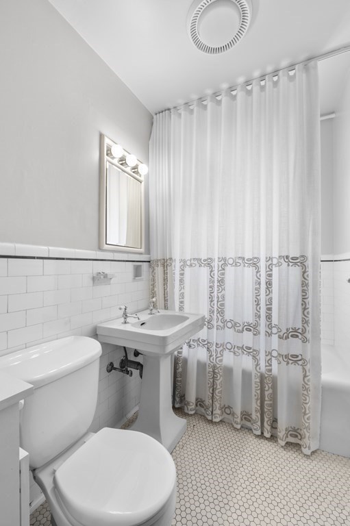 59 Brooksdale Rd # 1