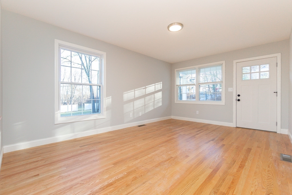 7 Juneau Ave # 7