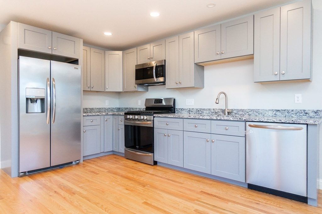 7 Juneau Ave # 7