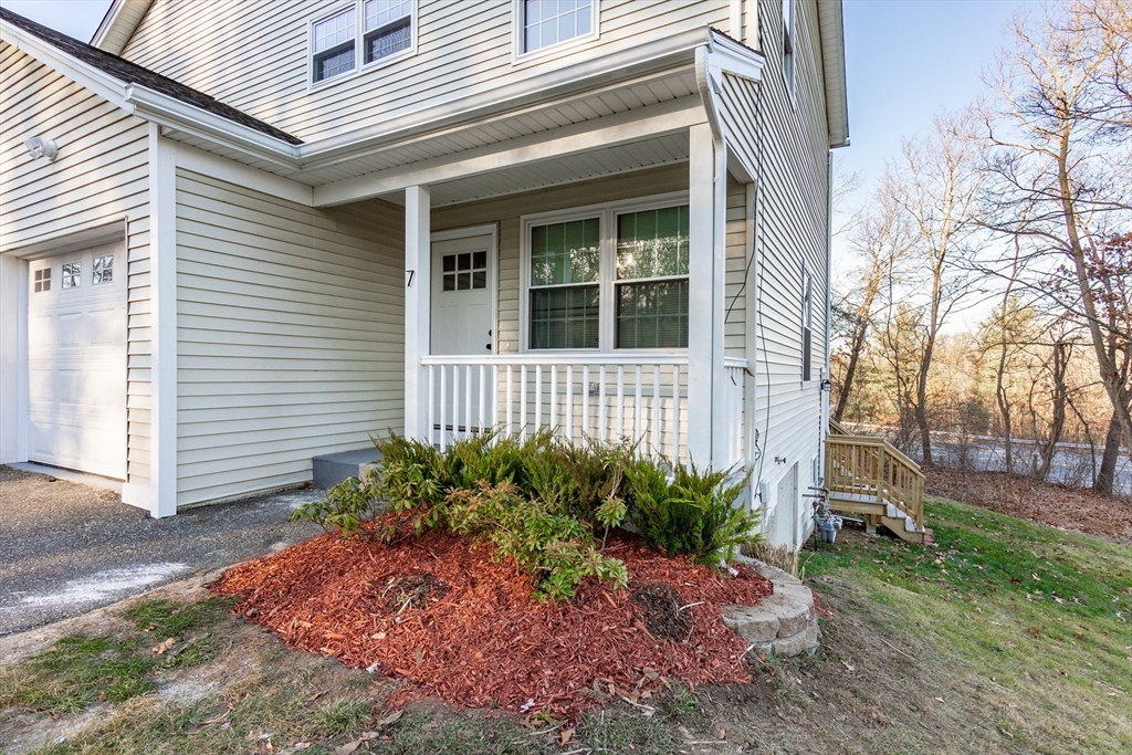 7 Juneau Ave # 7