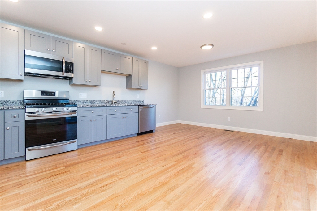 7 Juneau Ave # 7