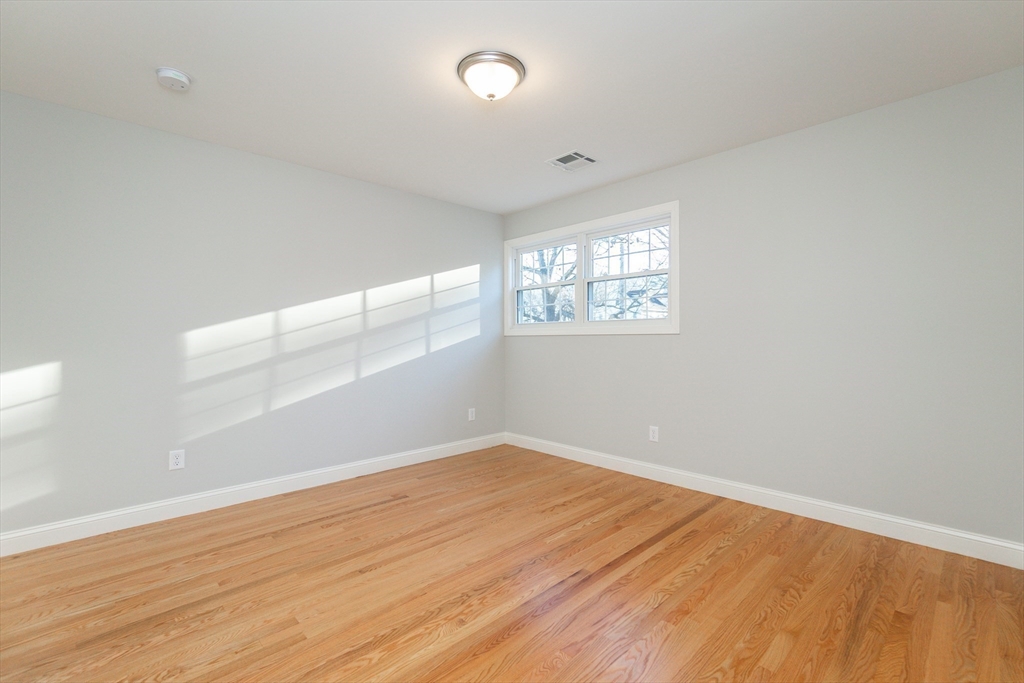 7 Juneau Ave # 7