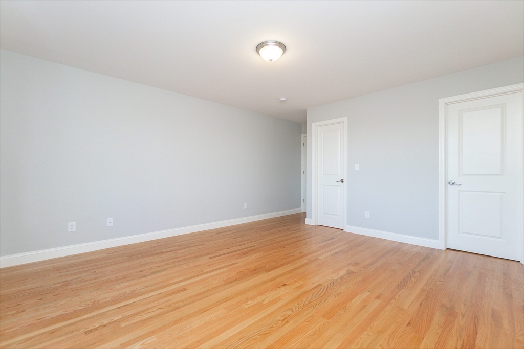 7 Juneau Ave # 7