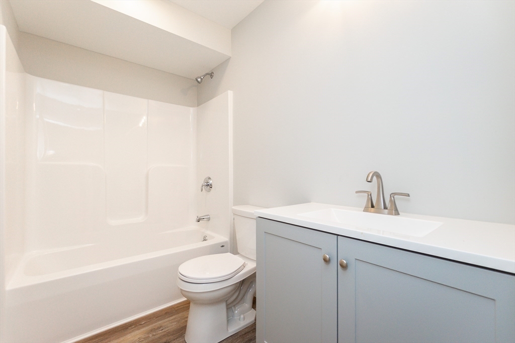 7 Juneau Ave # 7