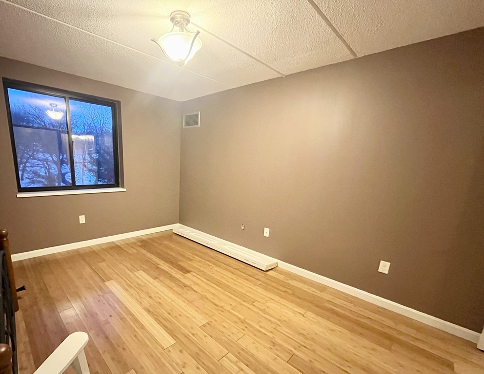 200 Ledgewood Drive # 401