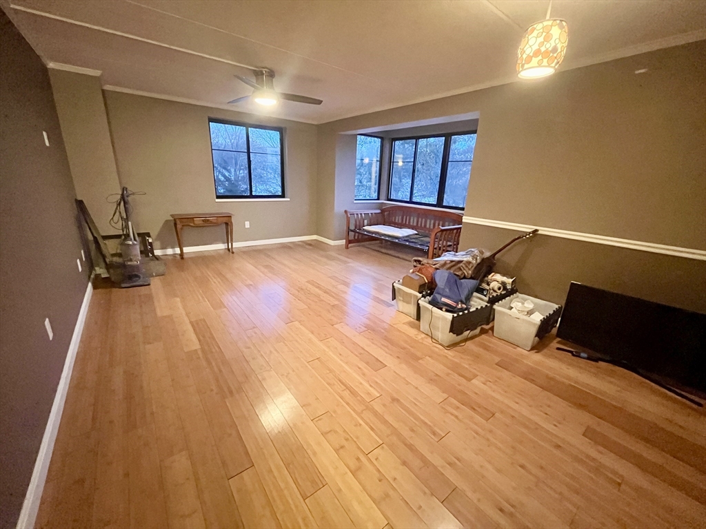 200 Ledgewood Drive # 401