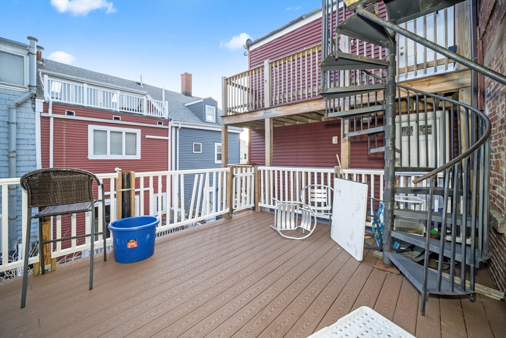 163 W 2nd St # 3