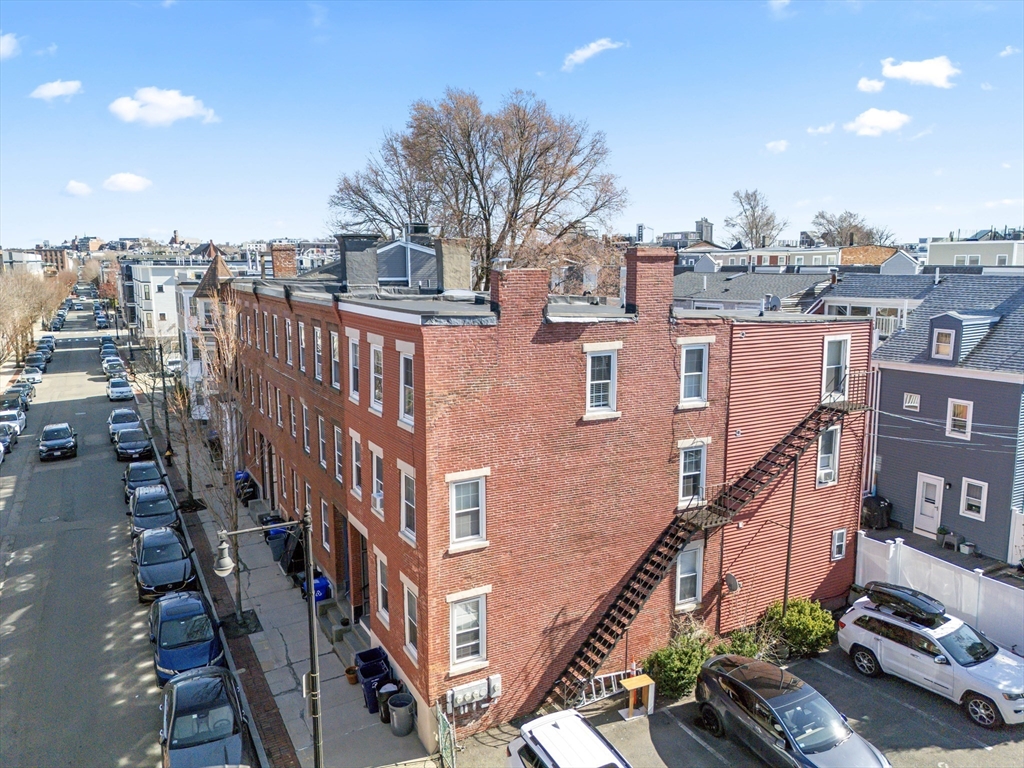 163 W 2nd St # 3