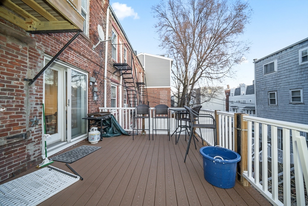 163 W 2nd St # 3