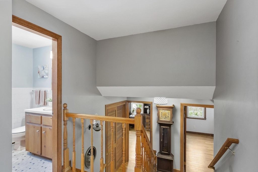 11 Ethelyn Cir