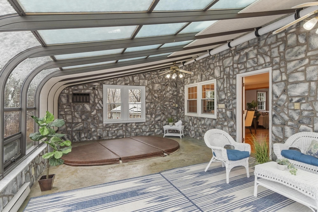 11 Ethelyn Cir
