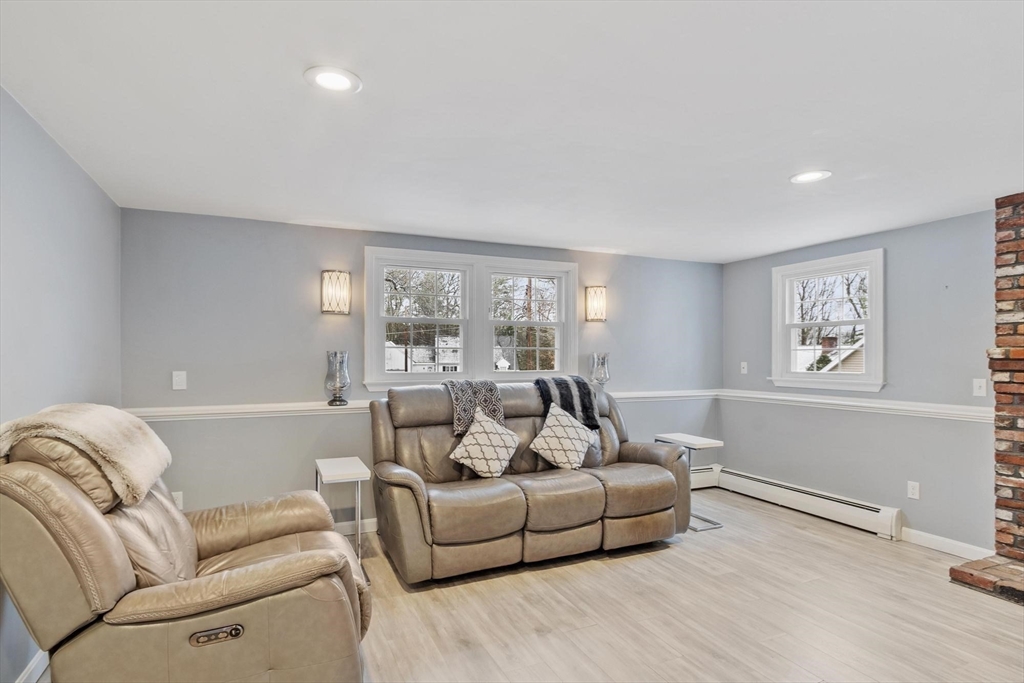 11 Ethelyn Cir