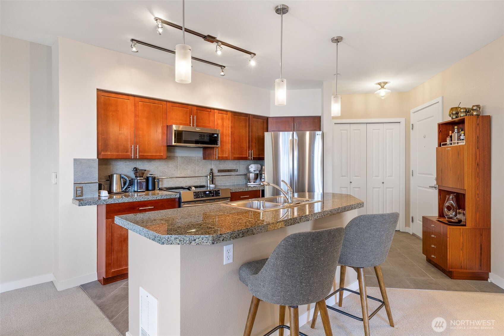 5440 Leary Avenue NW Unit: 617