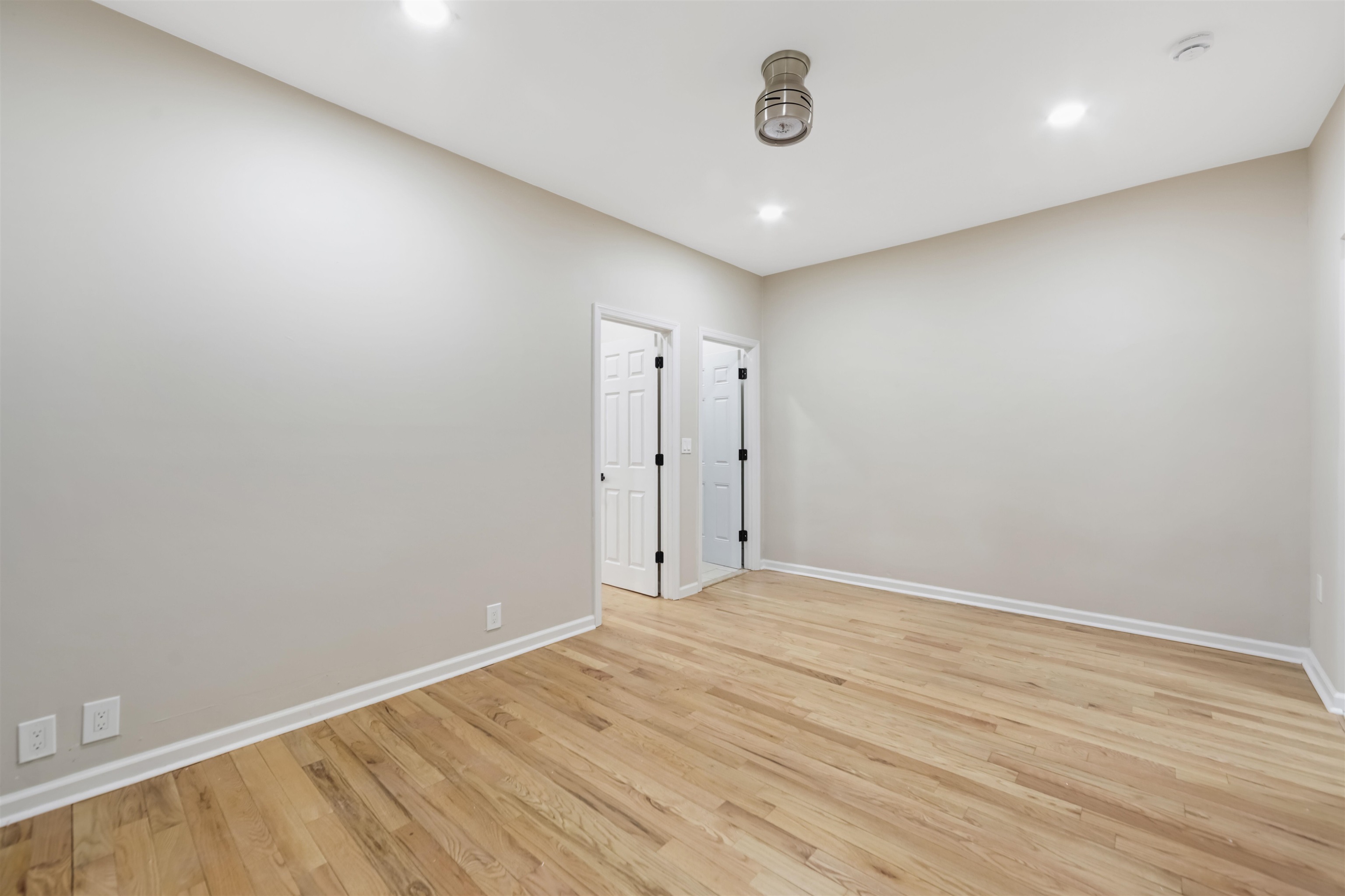 3458 KENNEDY BLVD Unit: 2 Family