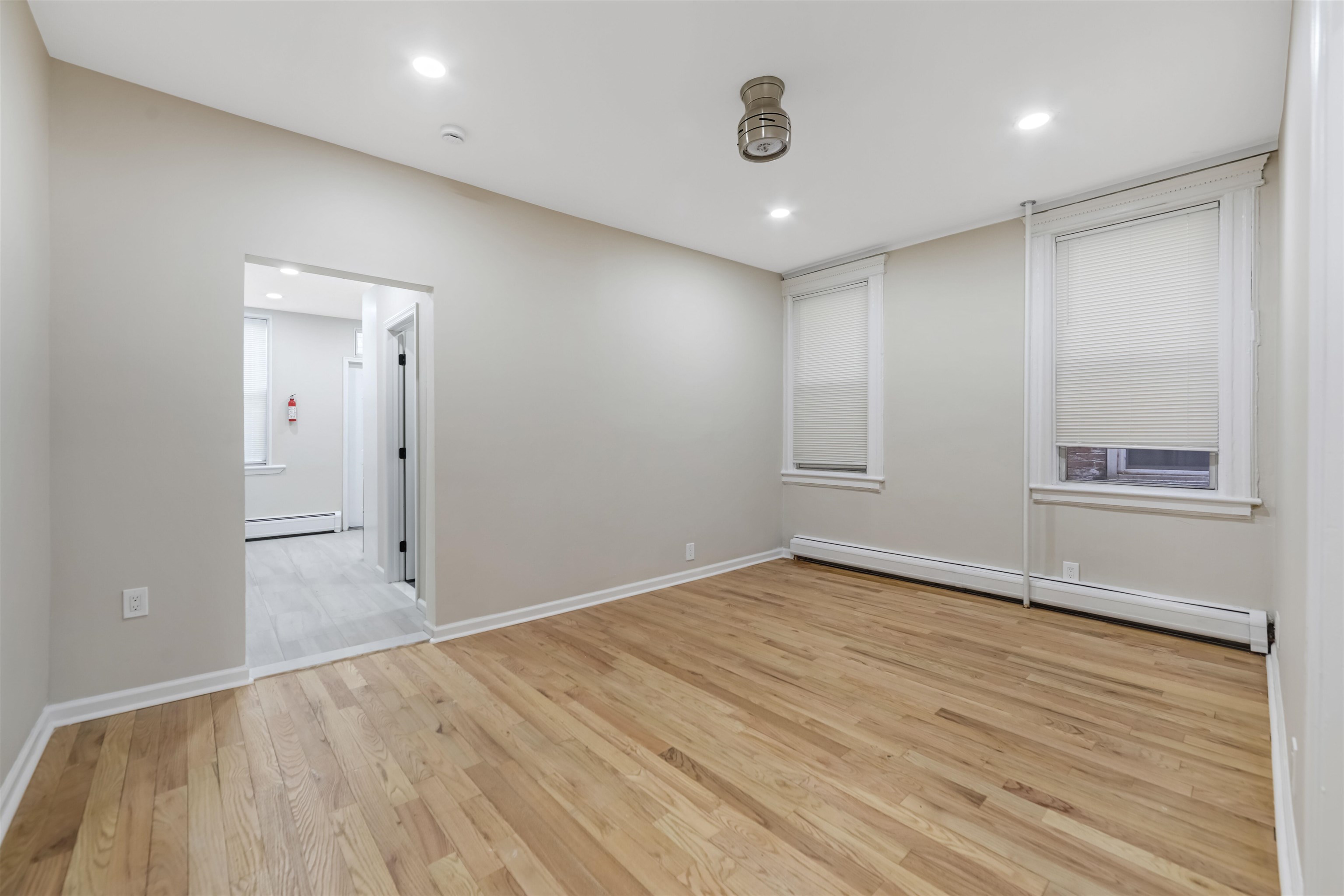 3458 KENNEDY BLVD Unit: 2 Family