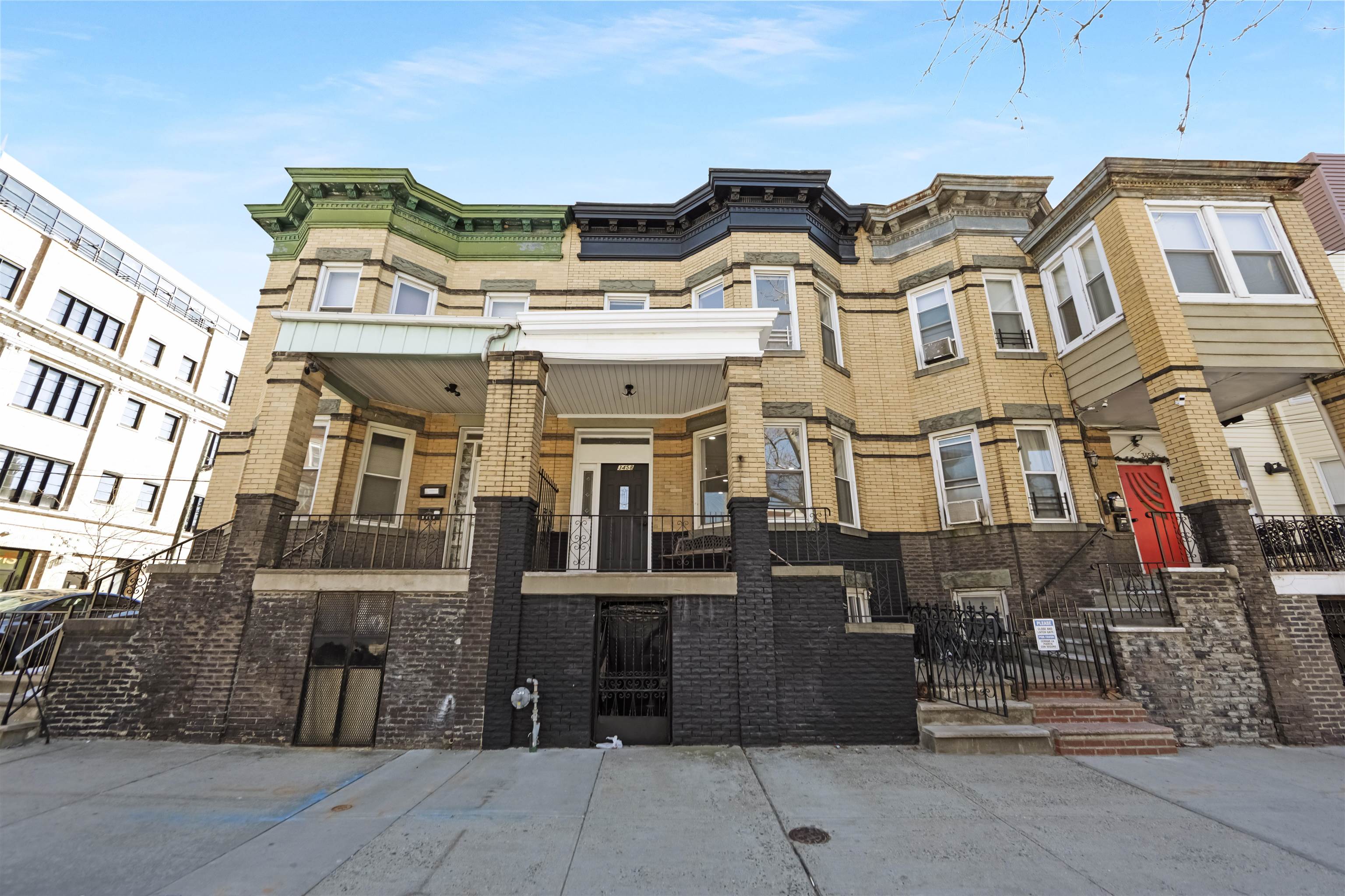 3458 KENNEDY BLVD Unit: 2 Family