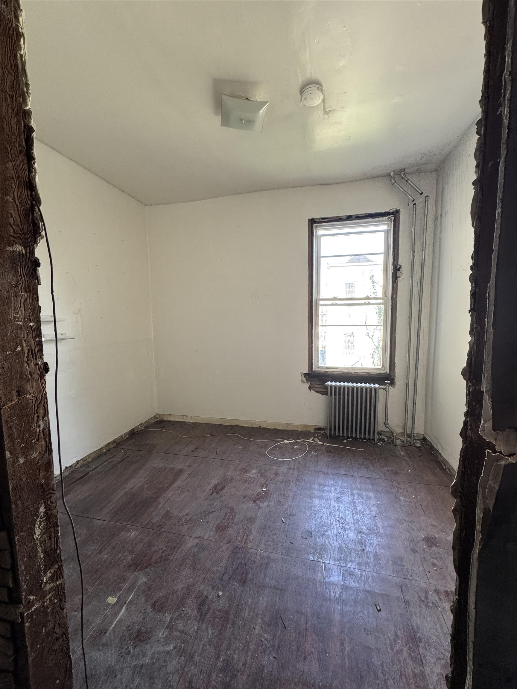 318 ARMSTRONG AVE