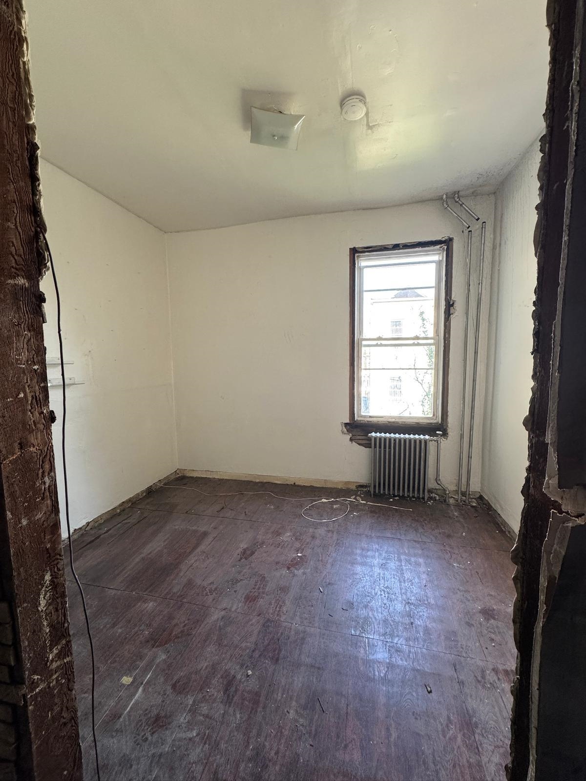 318 ARMSTRONG AVE